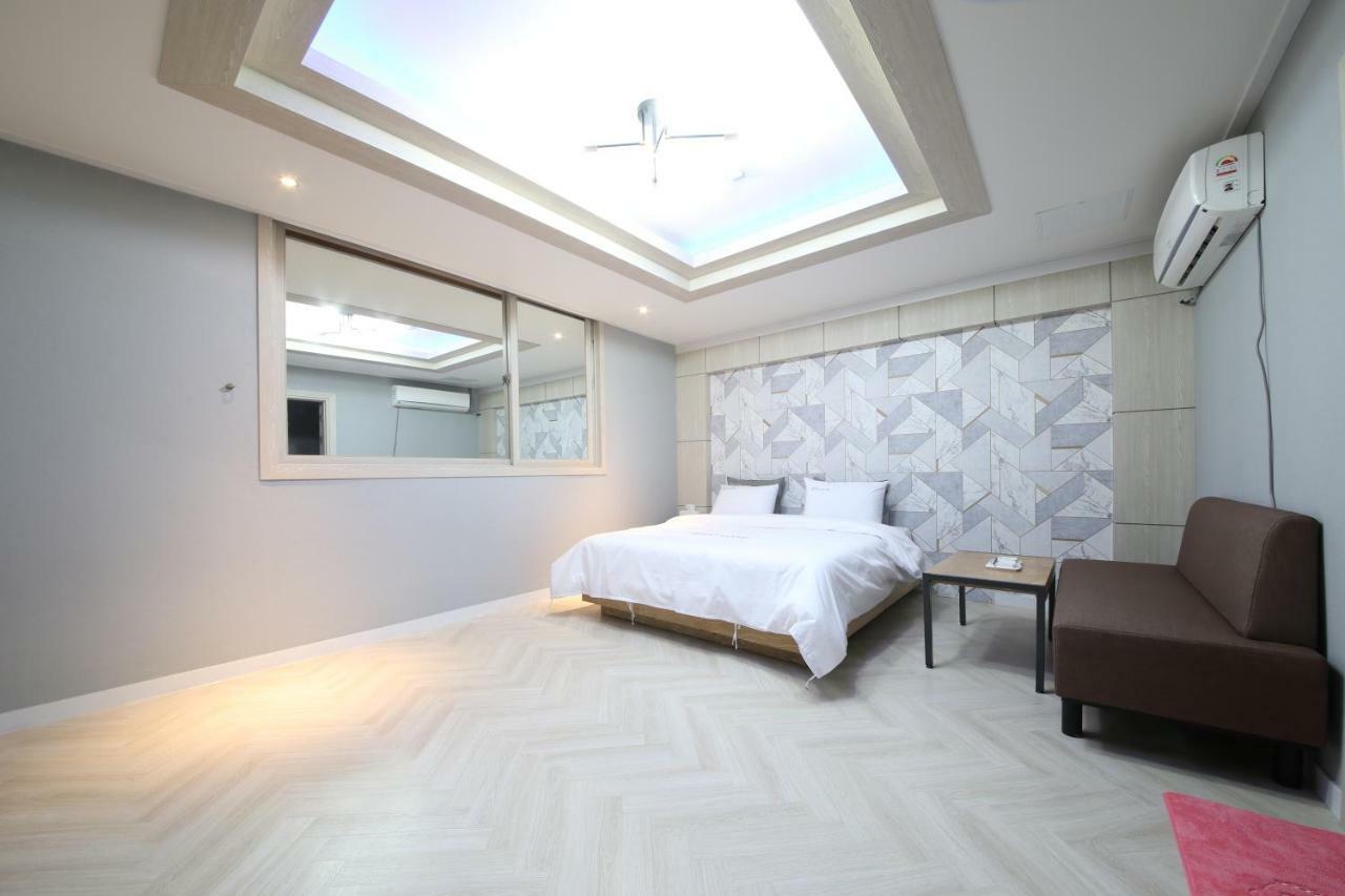Eco Hotel Mokpo Eksteriør bilde